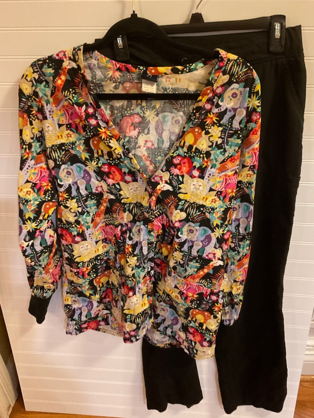 Barco Safari Print Scrub XS & Grey’s Anatomy Black Scrub Pants Size: S Pre-Owned